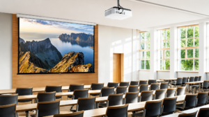 Projector VS LED