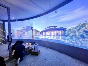 ทดสอบฉายภาพโปรเจคเตอร์บนผนังโค้งสำหรับระบบ Immersive Display ภายในอาคาร